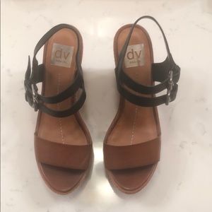 Dolce Vita Wedge size 8 1/2